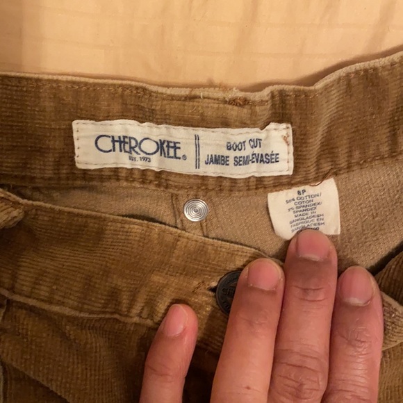 Mid-rise bootcut corduroy pants, size 8P (size 28) - Picture 7 of 9